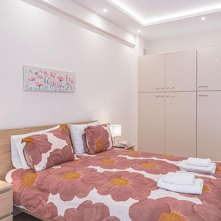 אתונה Amazing Apartment Near Metro Station! מראה חיצוני תמונה